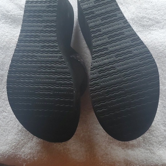 Sandals - Picture 3 of 4